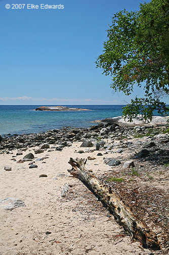 Sand and stone beach, Lake Superior Provincial Park